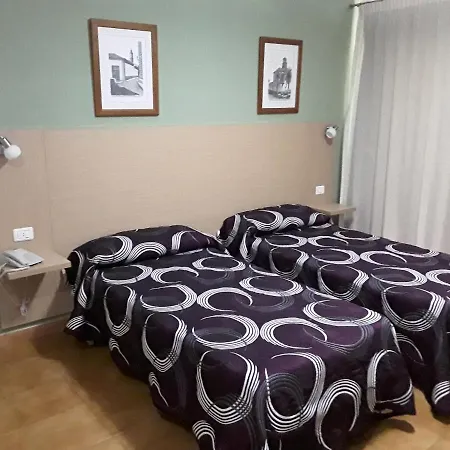 Hotell Ucanca 2*